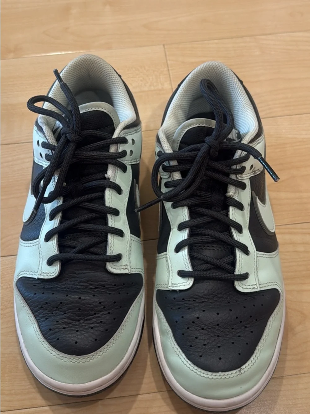 NIKE - M7, W8.5- Low-Top dunks Sneakers in Mint and dark gray